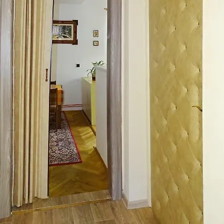 Ubytovani U Kastanku Apartman 2+1 *
